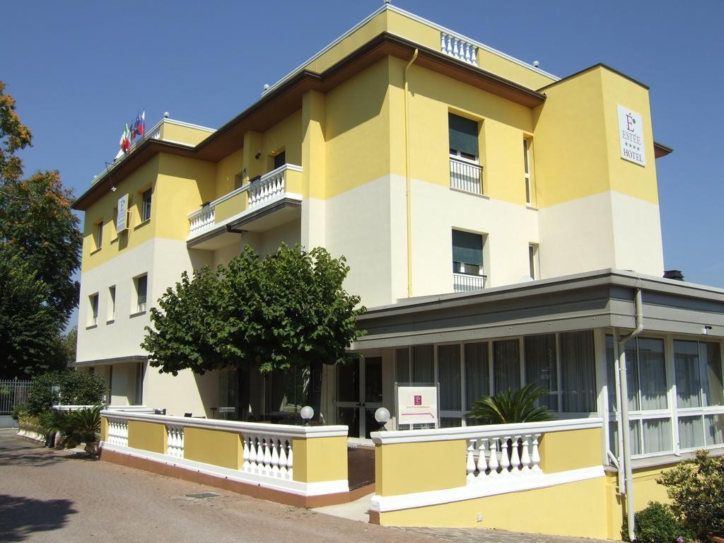 埃斯缇酒店 代森扎诺-德尔加达 外观 照片